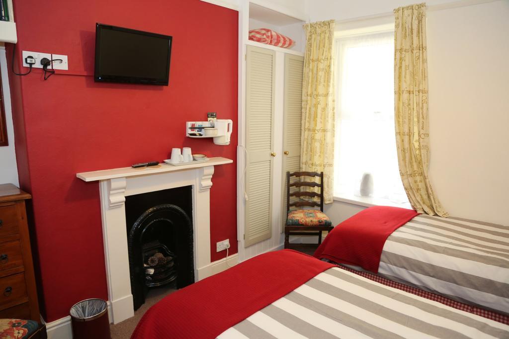 Acorns Guest House Combe Martin Esterno foto